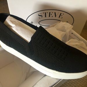NEW Steve Madden Slip-Ons